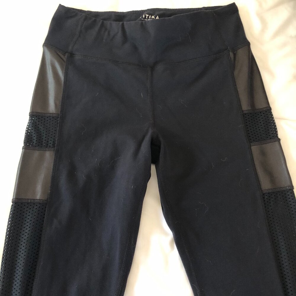 Titika sheer legging